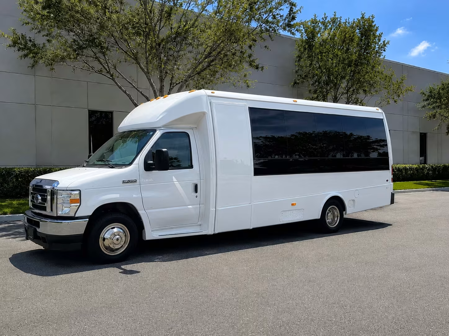 diamond bar 20 passenger minibus rental