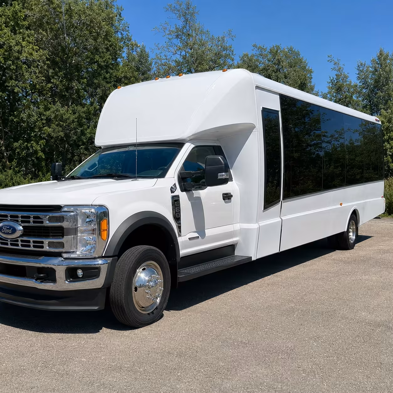 diamond bar minibus rentals for youth groups and mission trips